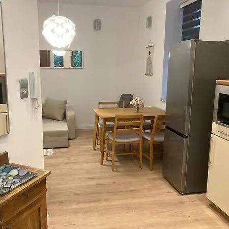High Noon Apartment